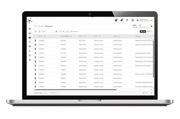 Notebook s náhledem EquipCare Manager Fleet.