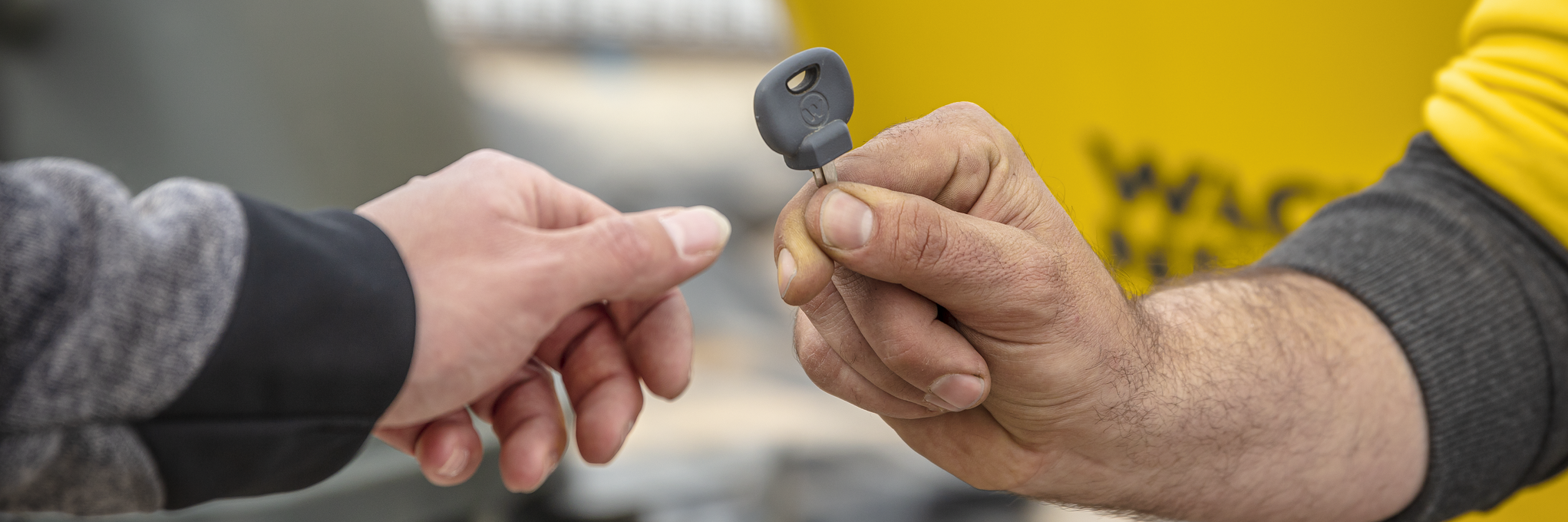 Key handover for rental machine